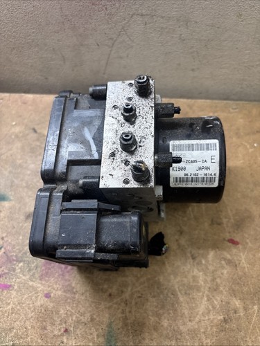 Mazda abs pump 8v61 - mazda,