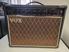 Vox VR30R Valve Reactor 2-Channel 30-Watt 1x10" Guitar Combo Amplifier. Rare!