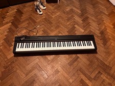 Yamaha p-125. Barely used. Excellent condition, comes with power chord