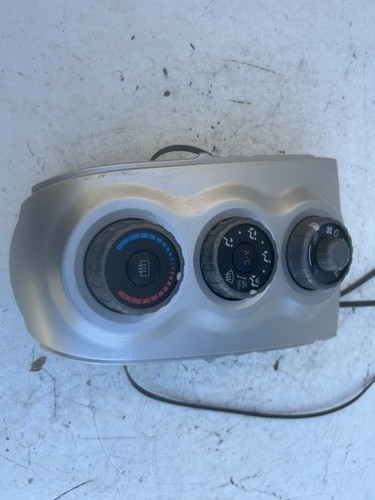 Toyota yaris 2006 heater - toyota,