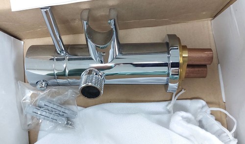 Thermostatic douche valve - , with