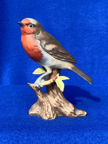 Robin figure figurine ornament - figure,