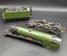 Flying scotsman model train With Detailed Figures In The Cab - Brass 20inch 