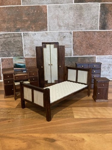 Dolls house art - art, deco
