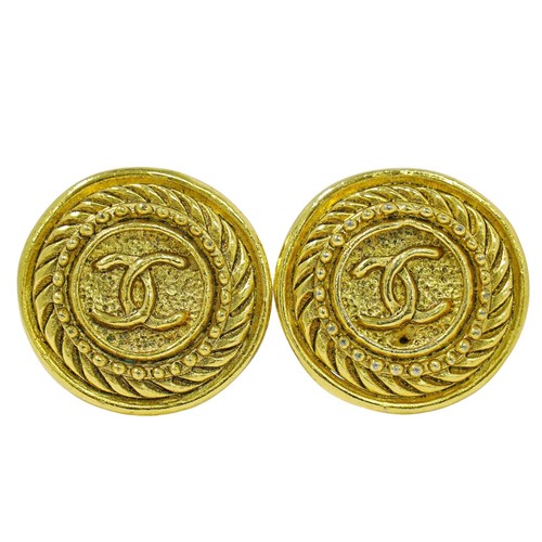 Chanel gold plated round - gold,