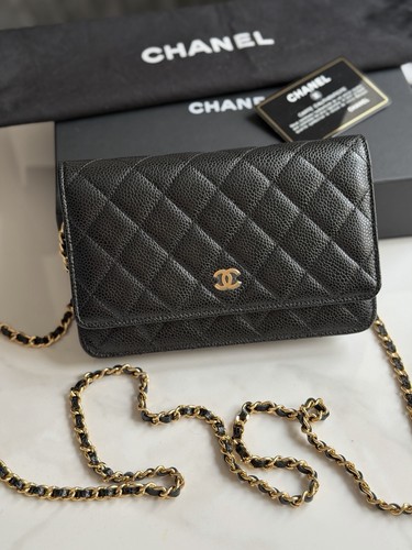 Chanel classic wallet - chanel, on