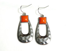 PRETTY  Silvertone Hammered Effect & Square Orange Cabochon Hoop Drop EARRINGS