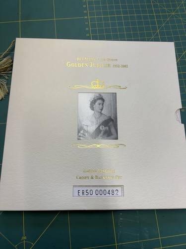 Her majesty the queen golden - her,