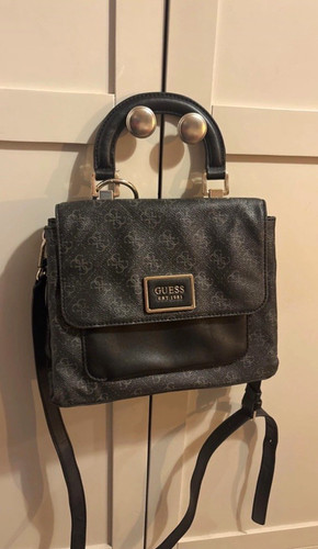 Guess medium black - guess, logo
