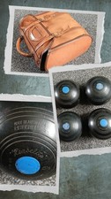 4 Lawn Bowls & Bag. Henselite
