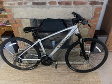 Trek Dual Sport Hybrid Bike