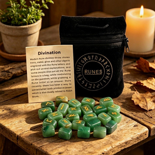 Green adventurine rune set - green,