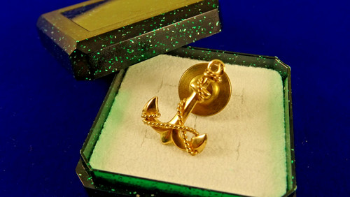 Vintage 9ct gold anchor - gold,