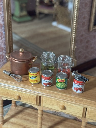 Dollshouse scale reutter - scale,