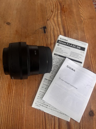 Sigma 30mm dc dn - 30mm,