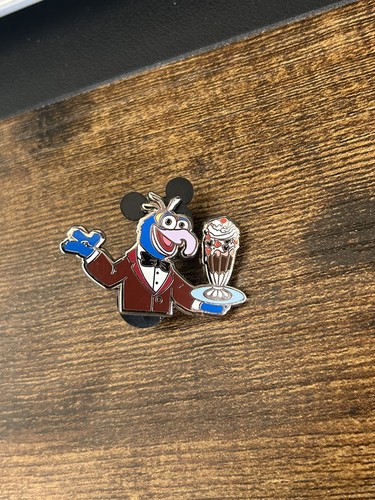 The muppets pin trader - trader, delight