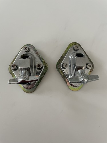 Bass drum leg holders - leg,
