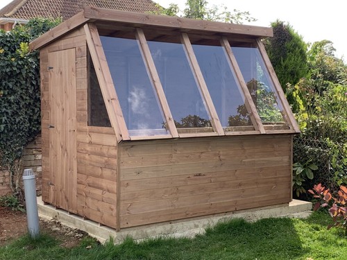 Premier potting garden - potting, shed