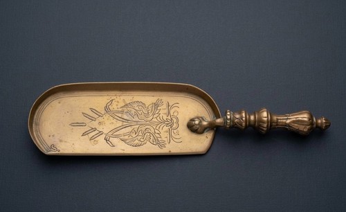 Antique brass crumb scoop - antique,