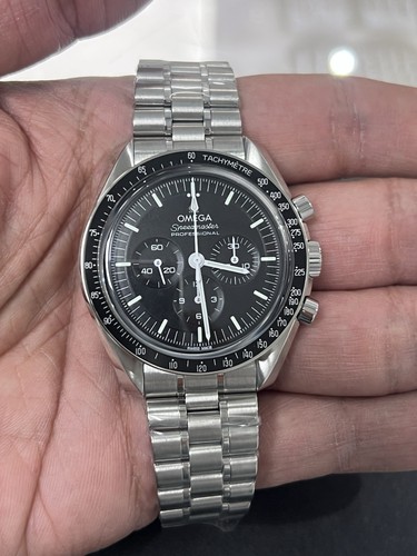 Omega speedmaster the moon - the,