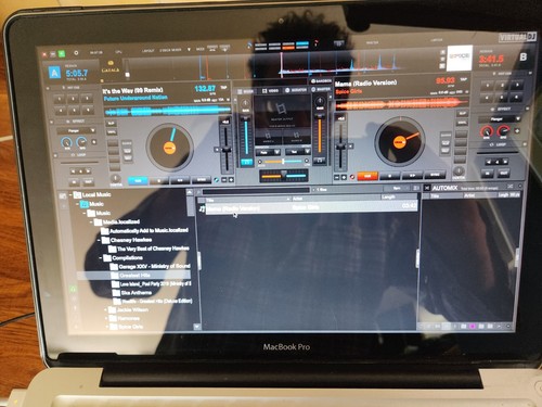 Macbook pro laptop i7 - 13.3,