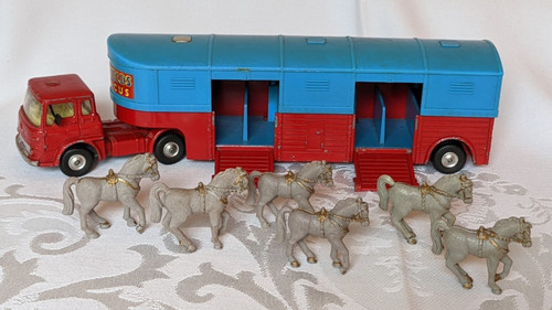 Vintage corgi chipperfields - corgi,