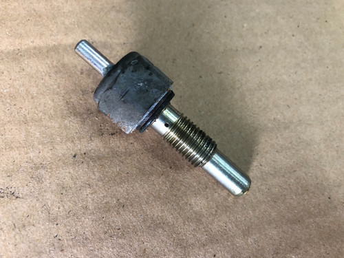 Mazda rx8 oil injector - oil,