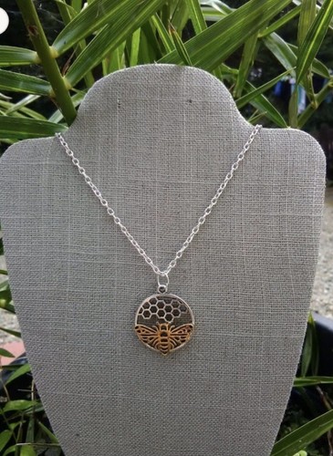 Honey bee charm pendant gold - honey,
