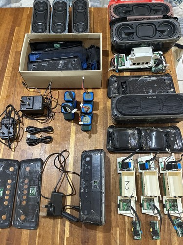 Sony job lot srs xb30 - &, xb40