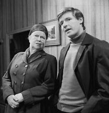 VIOLET CARSON - WILLIAM ROACHE - CORONATION STREET - 8" x 8" b/w Photo 1960's