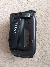 Sony Video Camera Recirder HI 8 HANDYCAM 1995 CCD-TR100/TR600