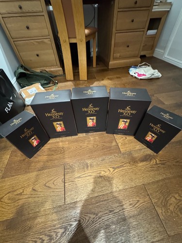 Empty bottle hennessy box - xo,
