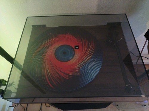 Rega planar walnut turntable - 1,