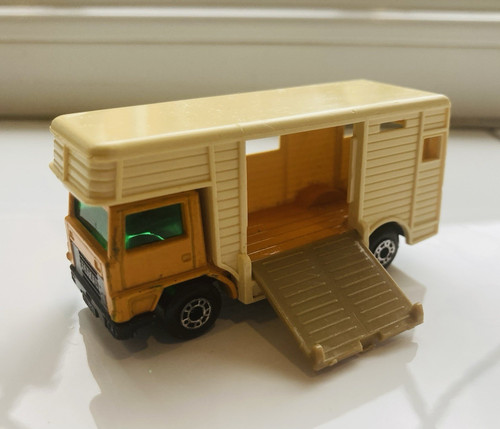 Matchbox superfast horse - matchbox,