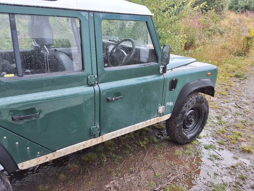 Land rover defender td5 110 - land,