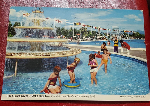 Butlins pwllheli postcard - butlins,