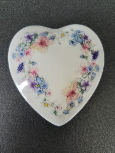 Wedgewood angela bone - angela,