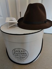 LOCK & CO - SANDOWN FELT TRILBY BROWN HAT - SIZE 7 - (JAMES BOND) NEW IN BOX.