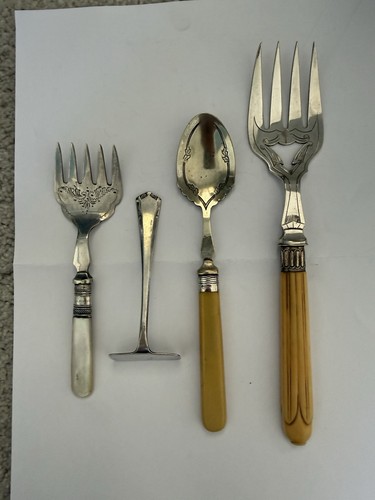 Silver plated cutlery - silver,