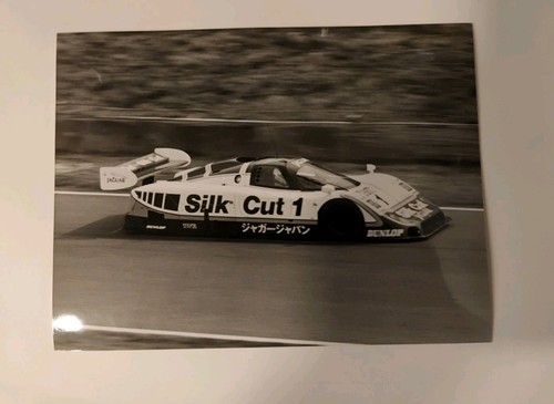 Silk cut jaguar - cut,