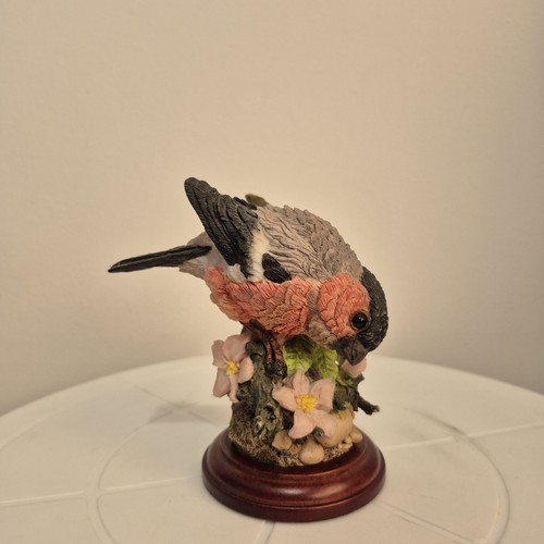 Royal doulton bullfinch bird - doulton,