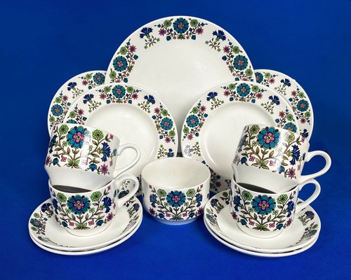 Midwinter country garden tea - 'country,