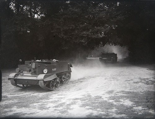 Universal carrier armoured - universal,