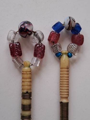 Antique bone lace bobbins - x,
