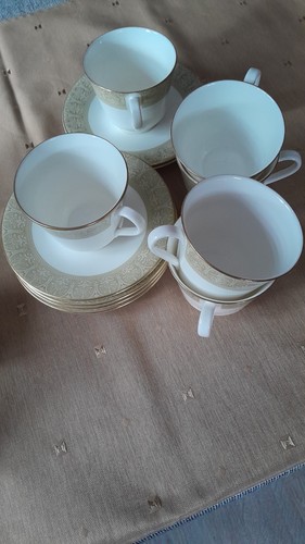 Royal doulton bone china - bone,