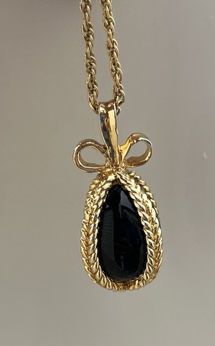 Joan rivers necklace black - joan,