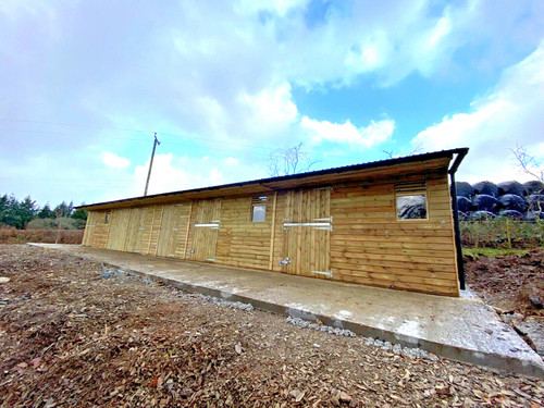 12ft 58ft stable - x,