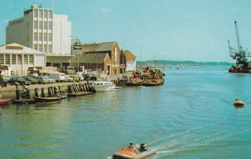 Poole the quay - poole.,