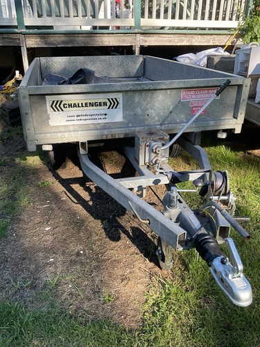 Twin axle tipping trailer - axle,