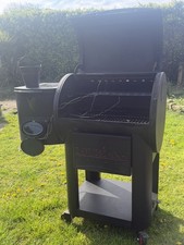 **SMOKER & WOOD PELLET
